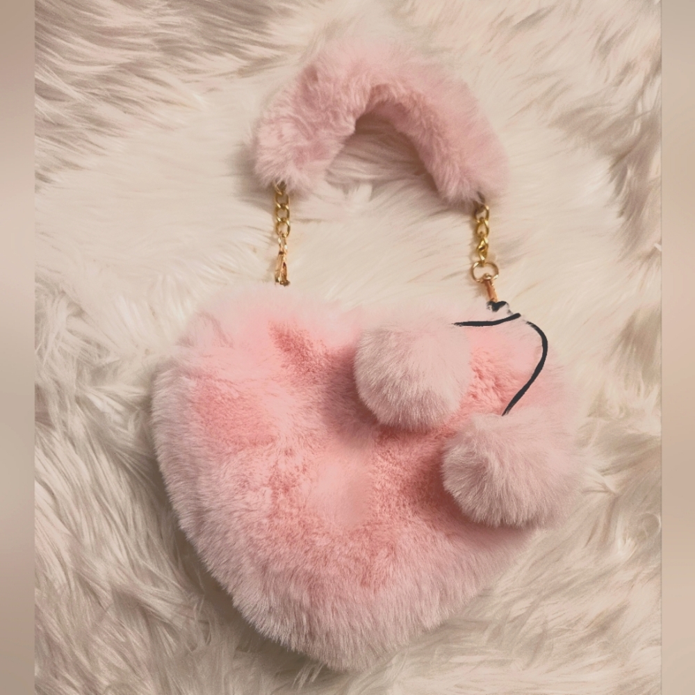 Kawaii Pink Fur Heart Shaped Purse